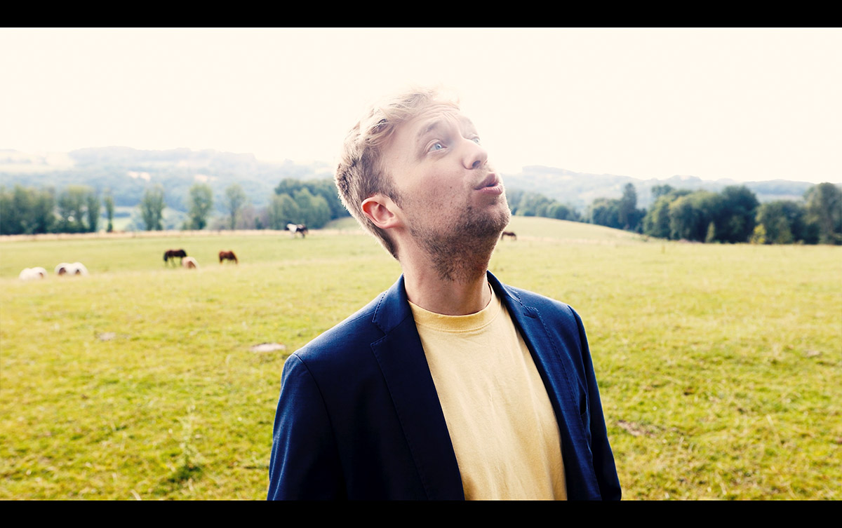 Screenshots des Einspielers der Show "Augenweide" von Marc Weide, Weltmeister der Magie und Zauberer des Jahres